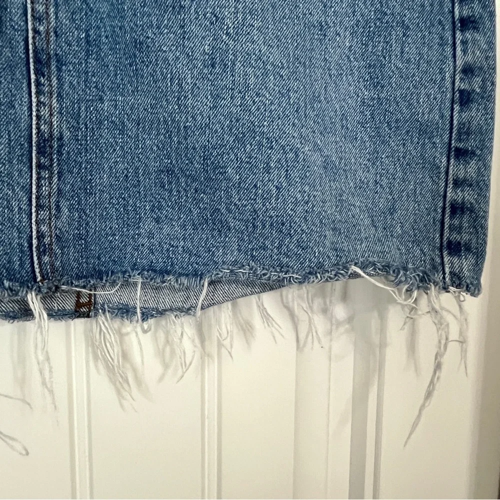 Topshop Moto Distressed Raw Hem Denim Mini Skirt Medium Wash Size 8
